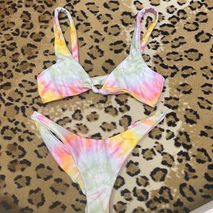 Skatie tie-dye bikini set